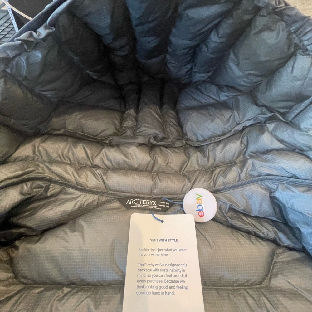 ARCTERYX THORIUM 750 DOWN JACKET RETAIL $600 MENS XXL EXCELLENT CONDITION SILVER - Picture 3 of 12